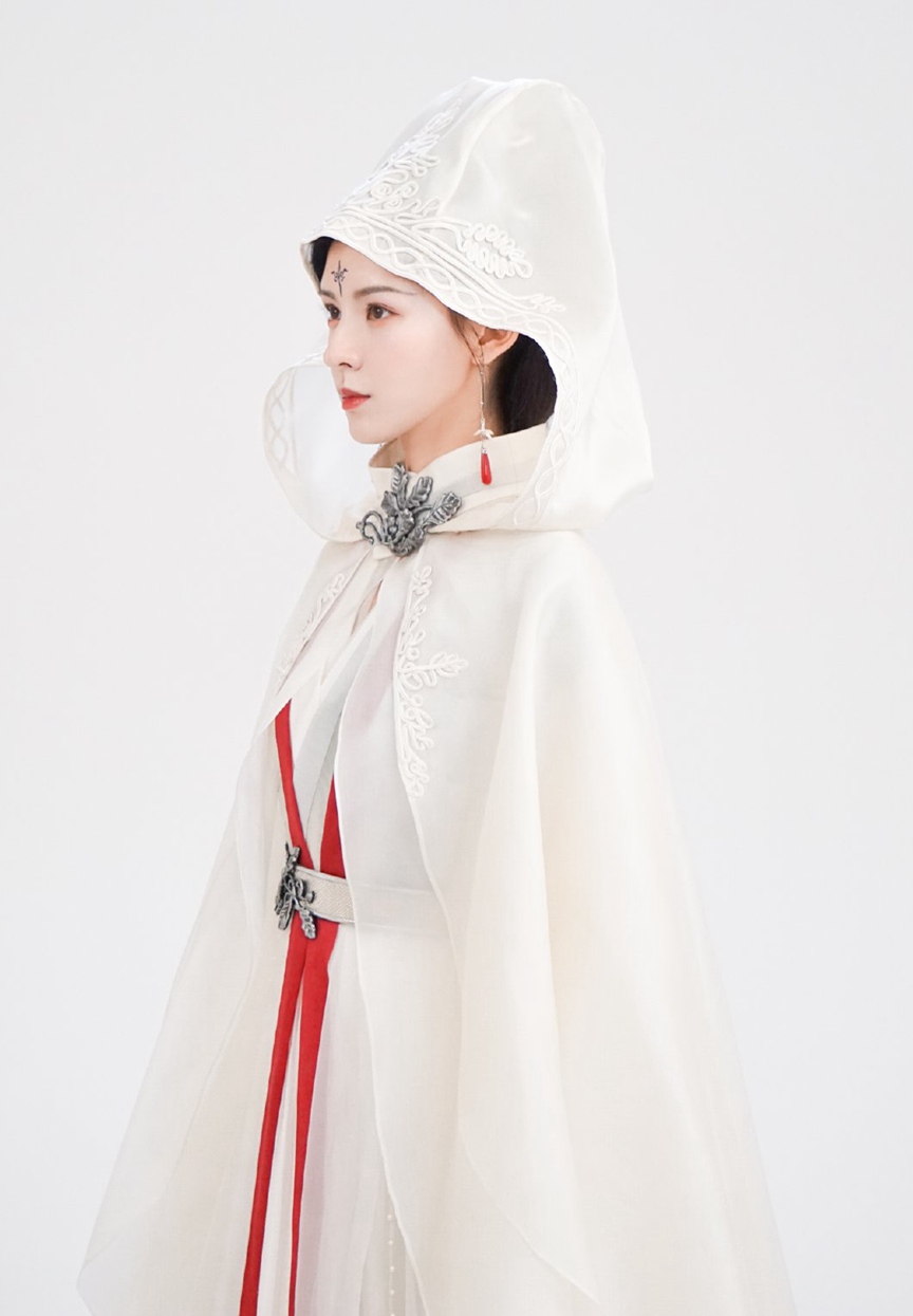张予曦《千秋令》冷感白袍凤离雪造型图片